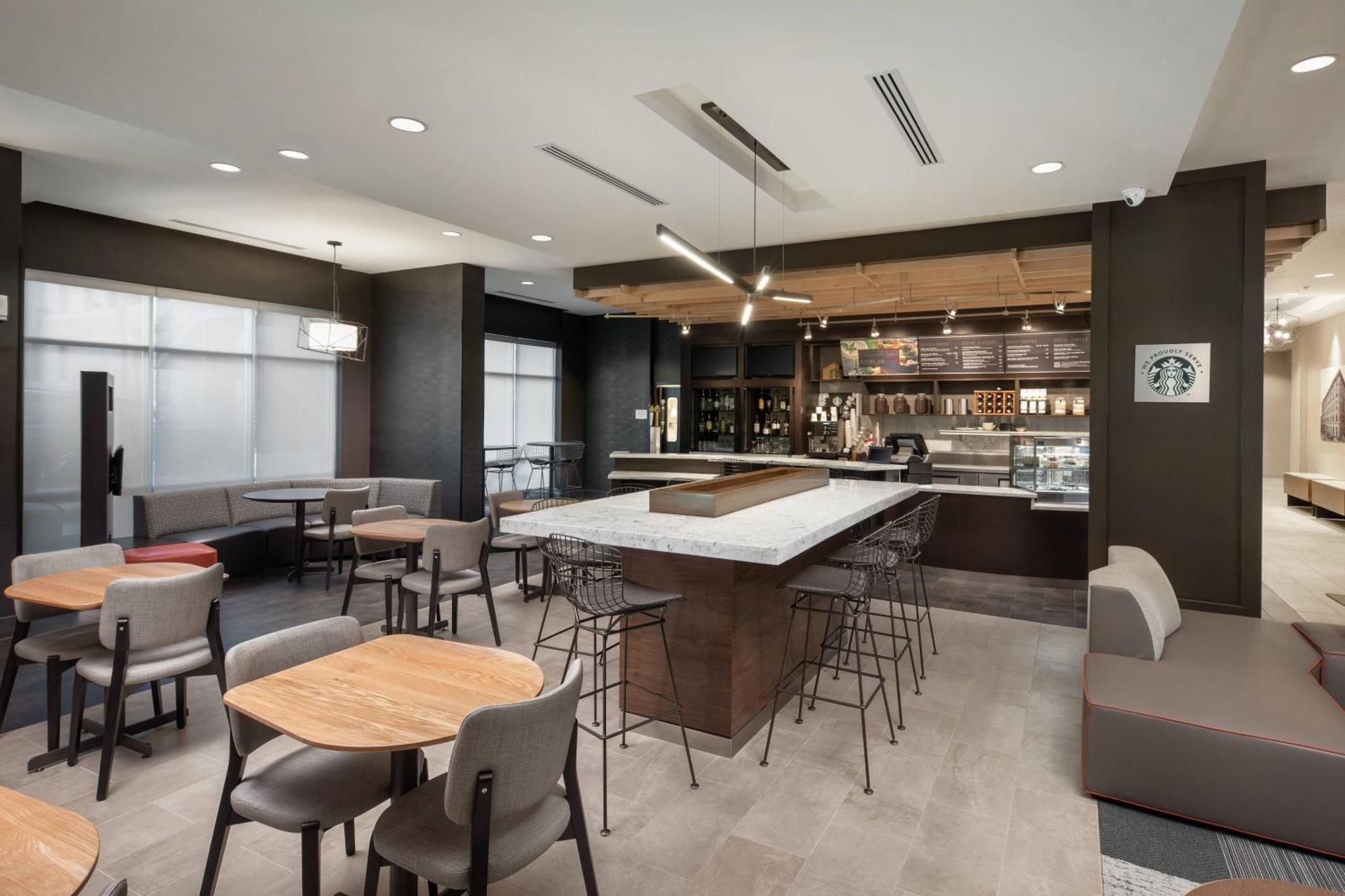 Courtyard By Marriott Baton Rouge Downtown Hotel Bagian luar foto