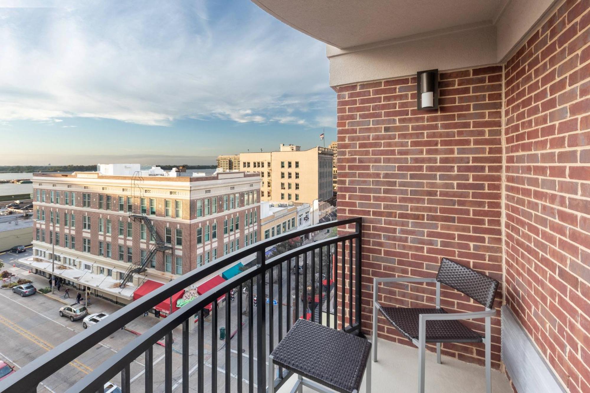 Courtyard By Marriott Baton Rouge Downtown Hotel Bagian luar foto