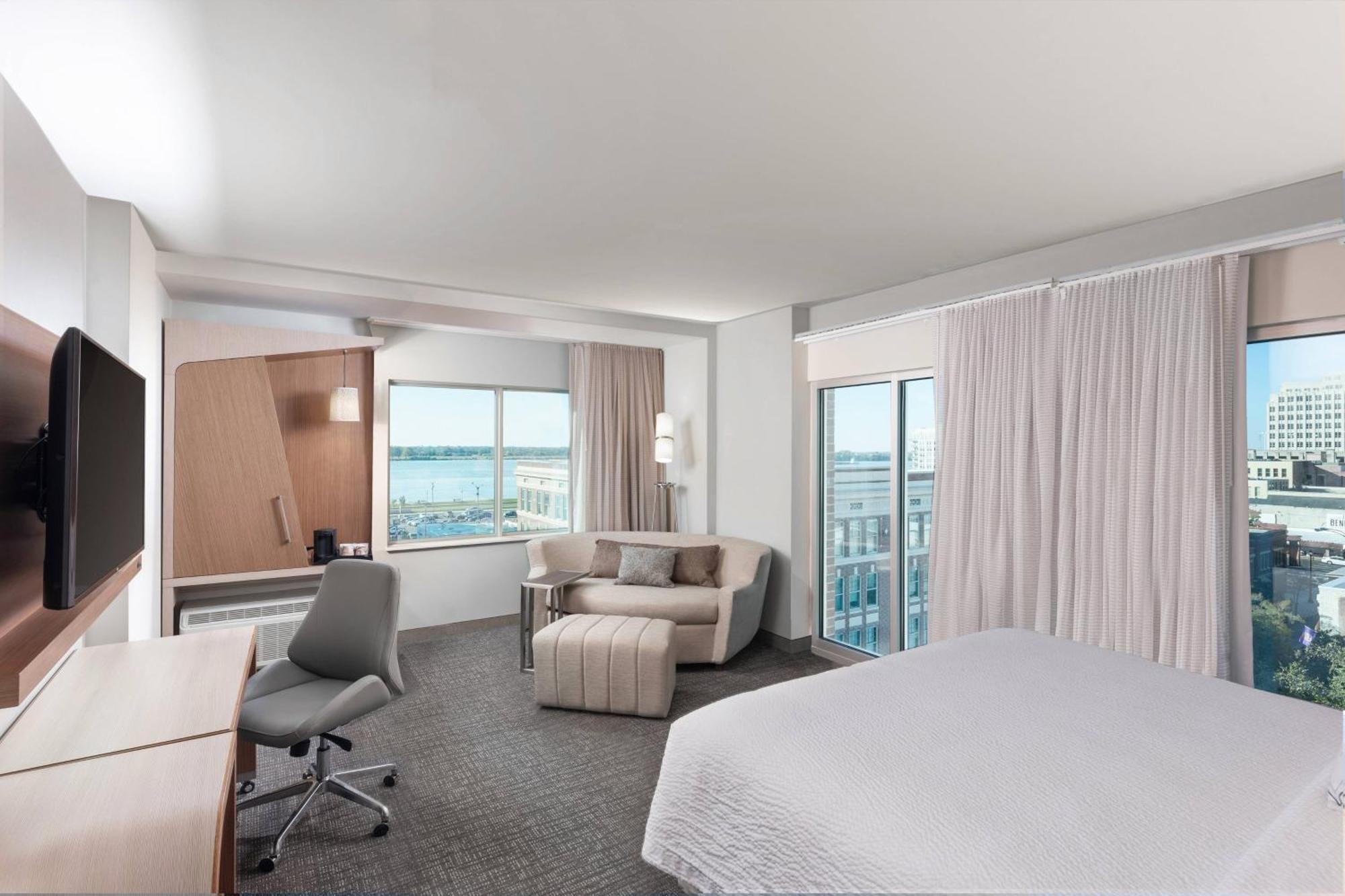 Courtyard By Marriott Baton Rouge Downtown Hotel Bagian luar foto